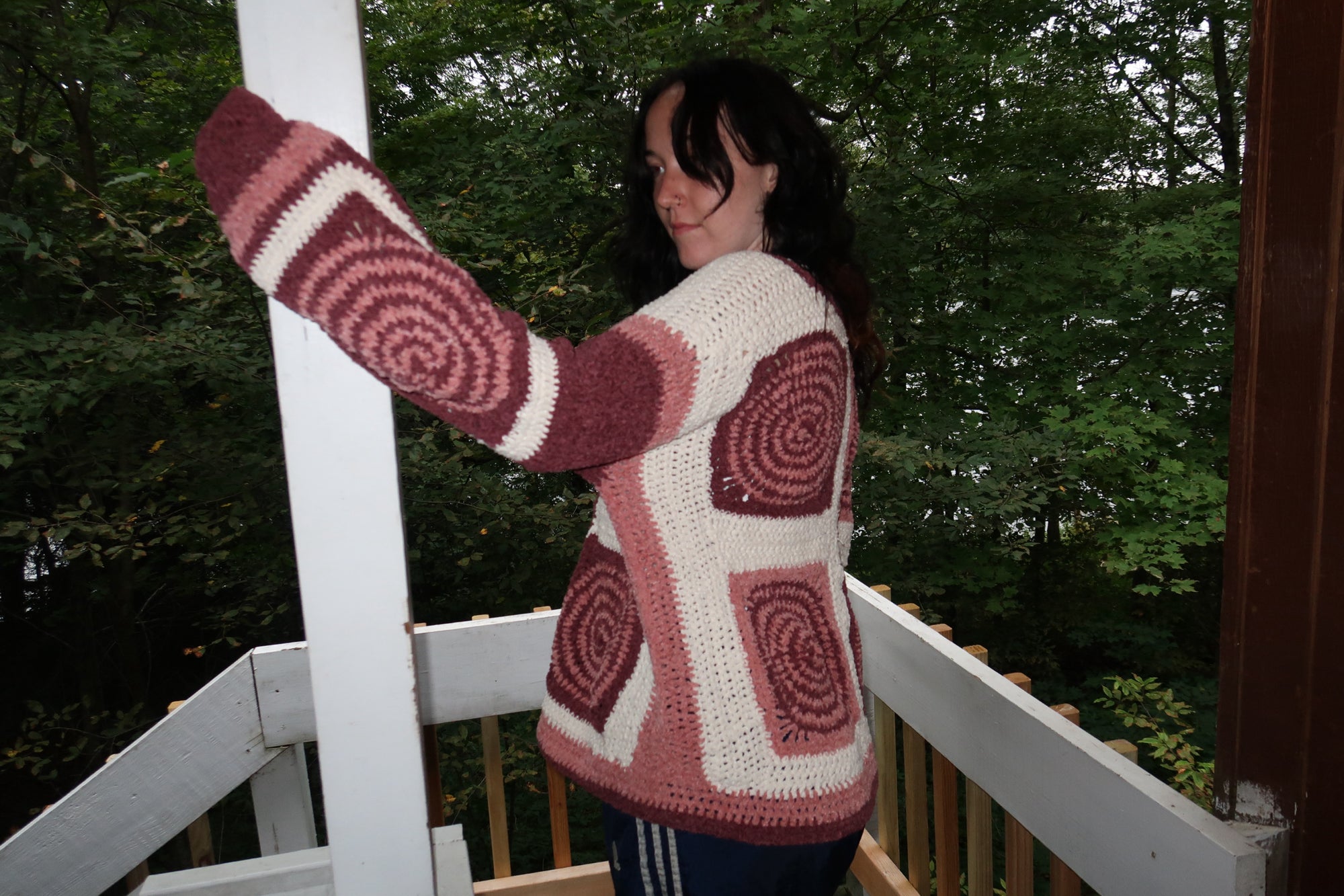 Cardigan crochet Spirals Chenille in Plum, Blush and Cream