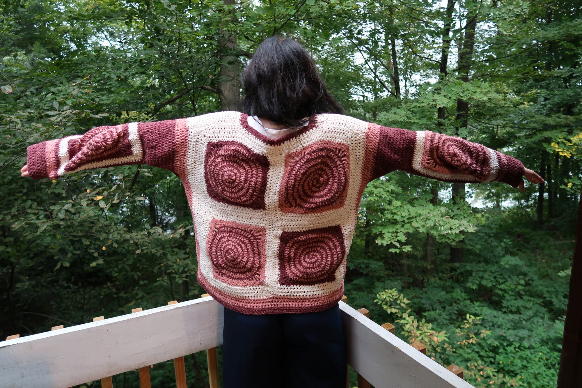 Cardigan crochet Spirals Chenille in Plum, Blush and Cream